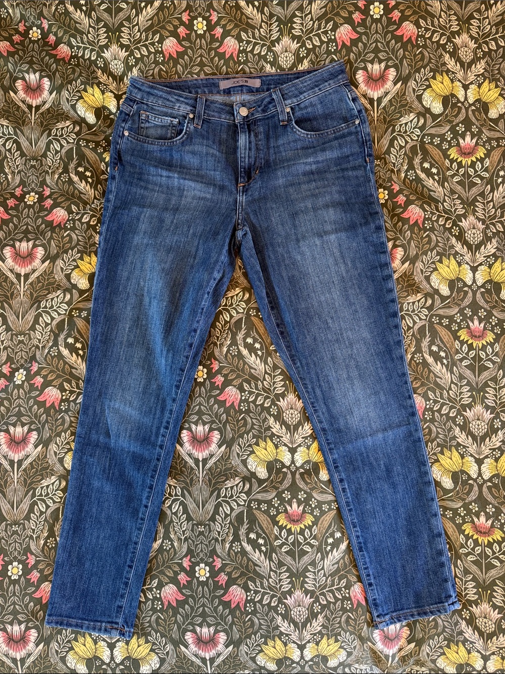 Joe's Jeans Curvy Skinny Ankle Jeans size 29